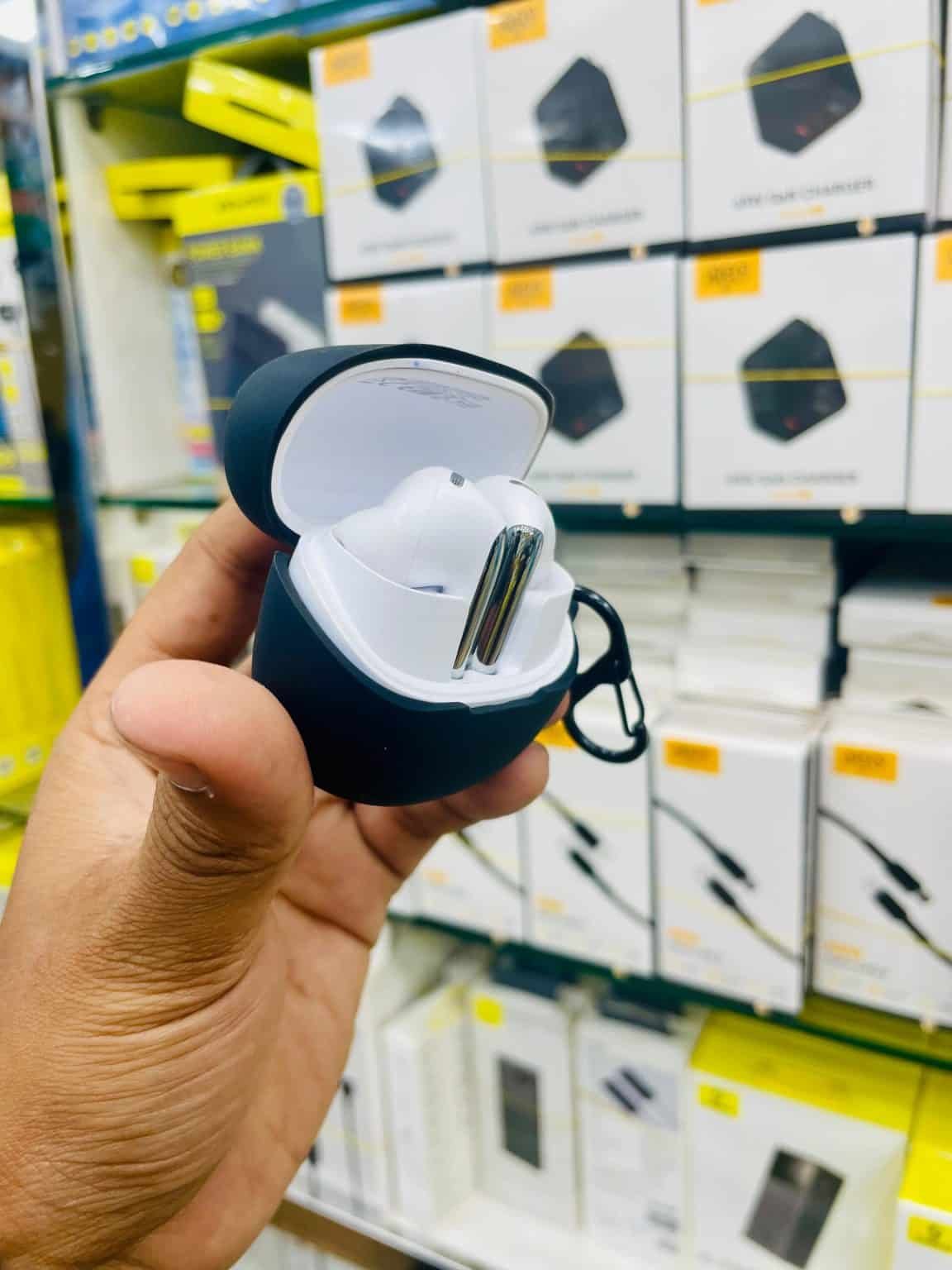 QCY HT08 MeloBuds Pro Silicone Case Cover - Image 3